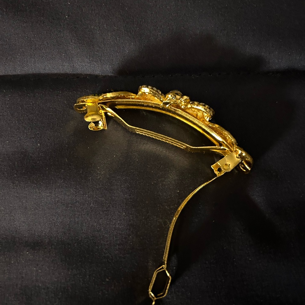 NWOT fancy hair clip with rhinestones - Picture 2 of 3